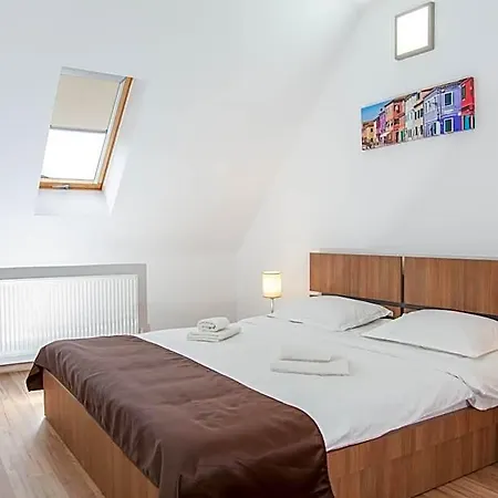Hb Brilliant 3* 브라쇼브