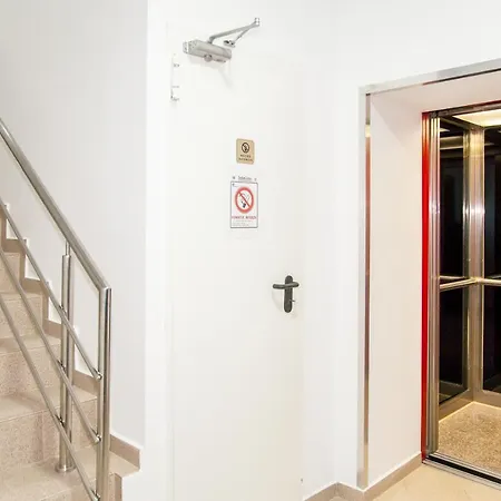 Hb Brilliant 3* Brasov