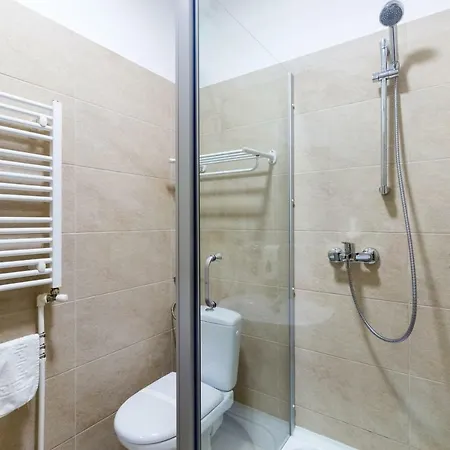 Hb Brilliant 3* Brașov