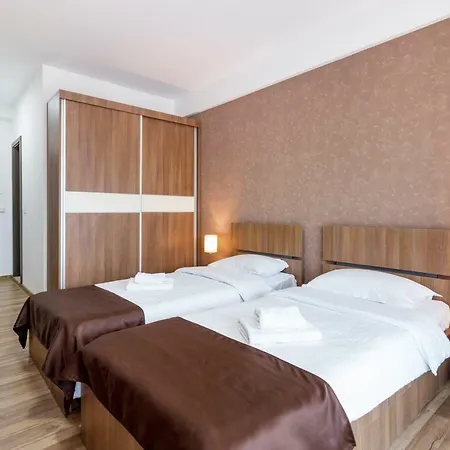 Hb Brilliant 3* Brașov